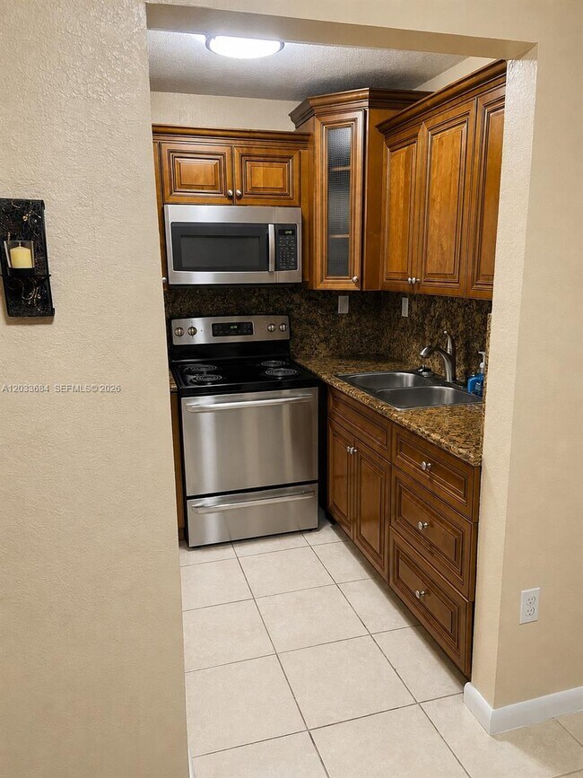 Photo - 17570 Atlantic Blvd Unit 306
