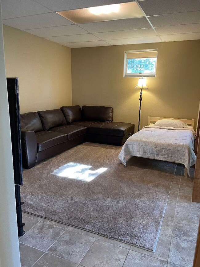 33125 Rensselaer Ln Unit Lower Unit