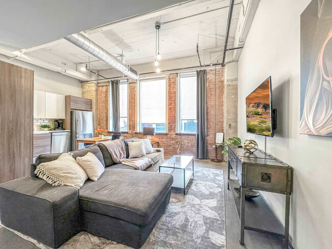 Photo - 555 Evergreen St Apartment Unit ID1221085P