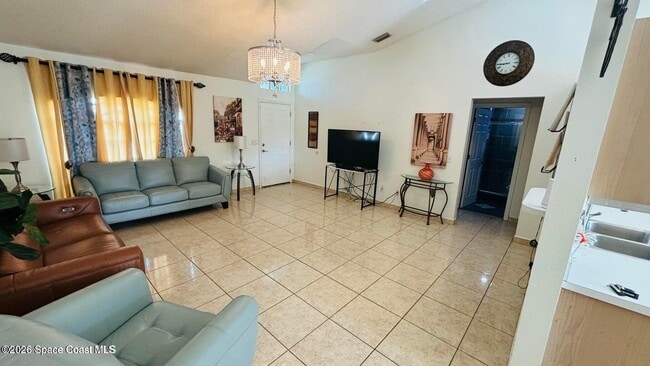 Photo - 815 Tyrol Ave NW