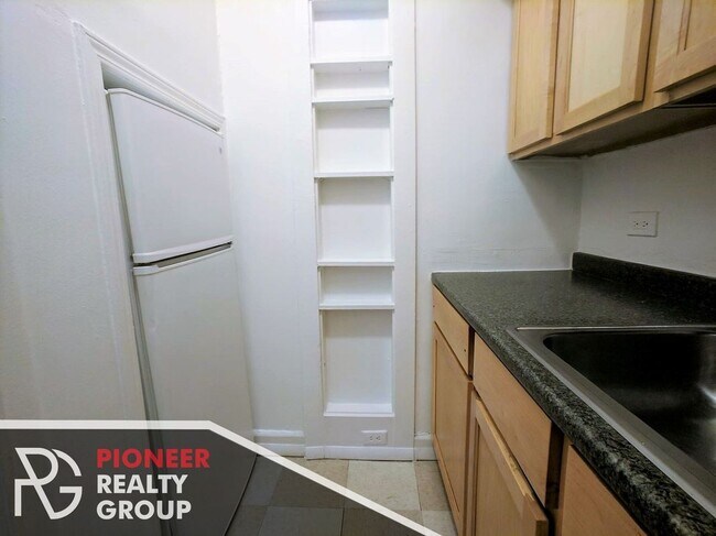 Photo - 536 W Arlington Pl Unit 115