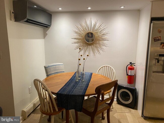 Photo - 3150 19th St NW