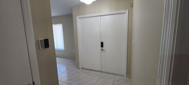 Photo - Beautifully Remodeled Home in Poinciana area