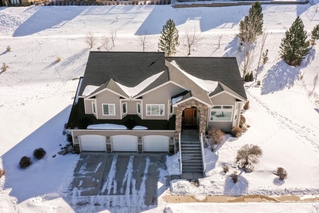 Photo - Executive Rental - Stone Mountain - 5 Bed - 3 Bath