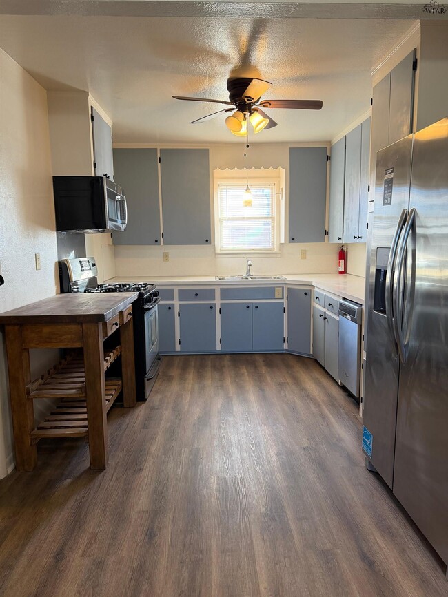 Photo - 1019 Harris Ln