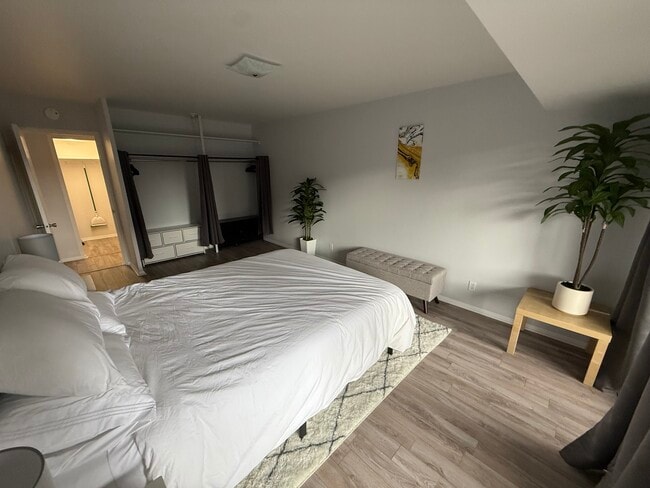 Photo - 1121 Albion St Unit 508