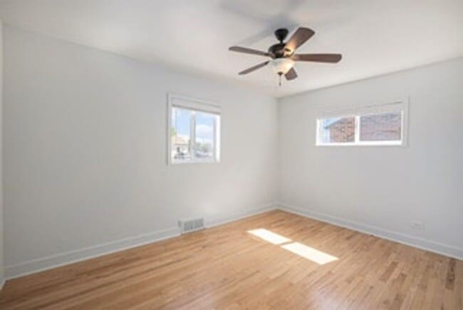 Photo - 1530 W Berkeley Pl