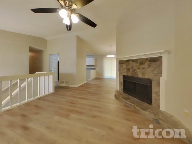 Photo - 2122 Cedar Creek Ln