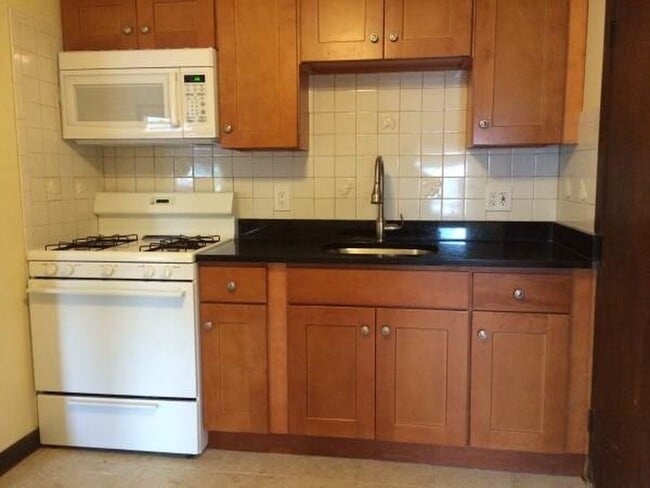 Photo - 87 Madison St Apartamentos Unidad 2R