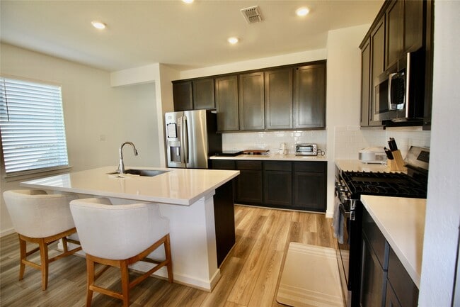 Photo - 22150 Taldora Bnd Trl