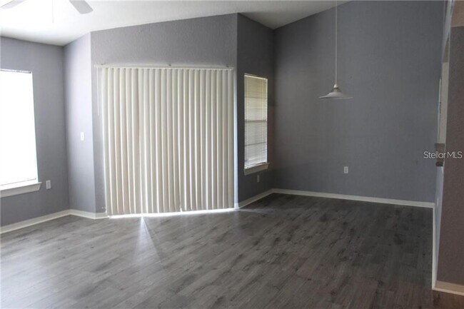 Photo - 5017 City St Unit 1933