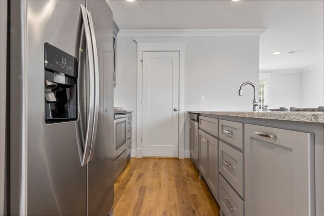 Photo - Studio Garage Apartment