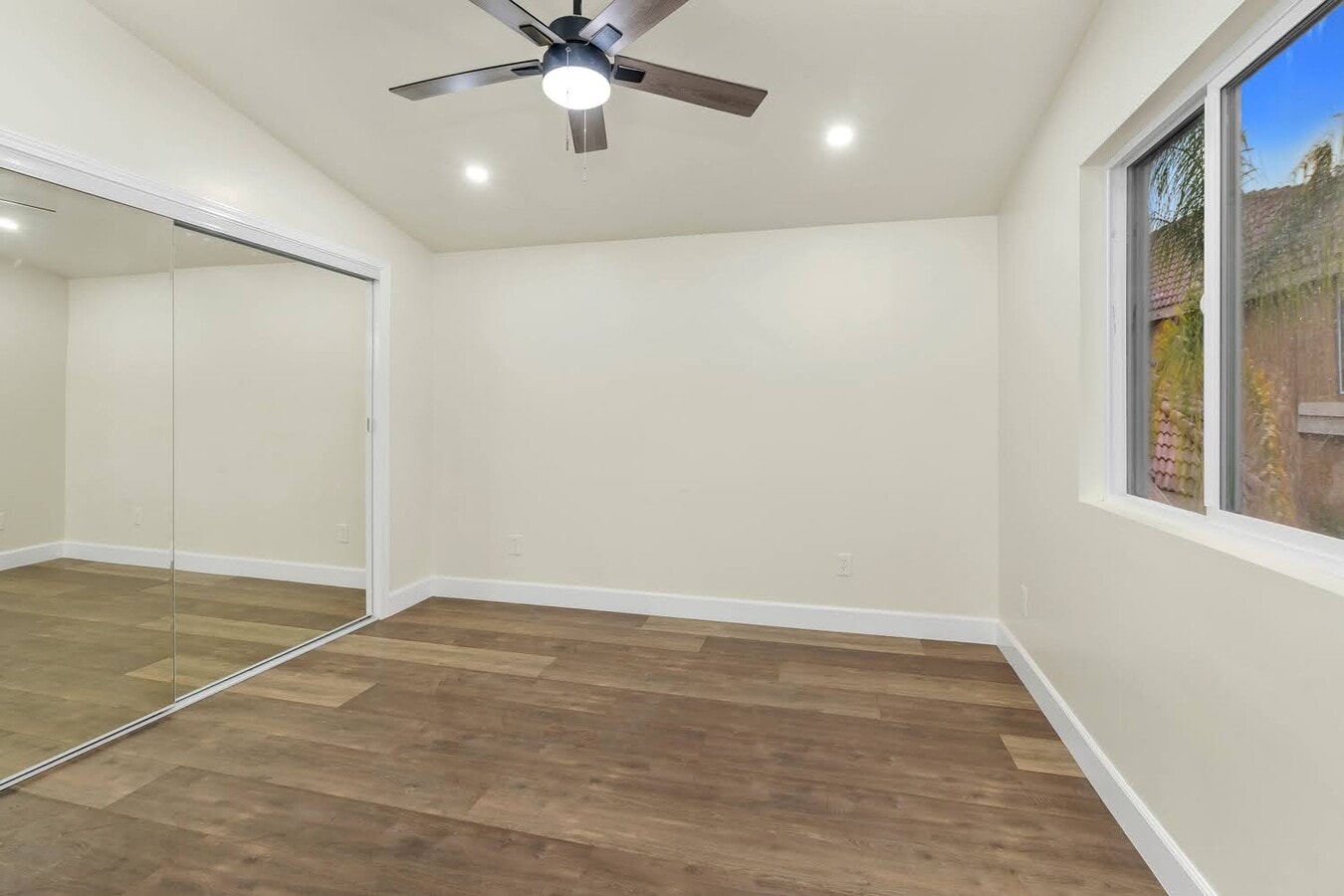 Photo - 918-920 Monterey