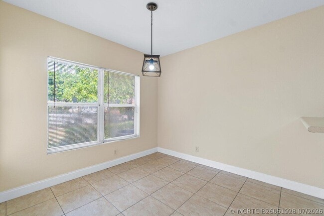 809 Talia Cir
