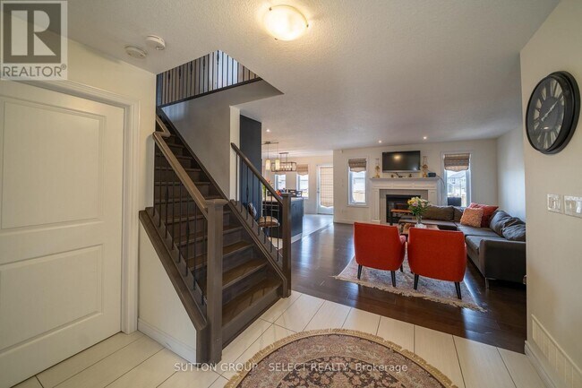 Photo - 1825 Couldridge Way