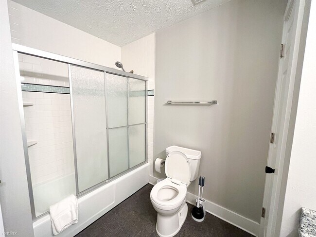 Photo - 3 br, 2.5 bath House - 2614 North 124th Ci...