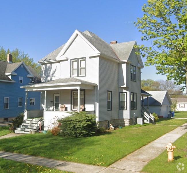 Building Photo - 633 Michigan Ave Rental