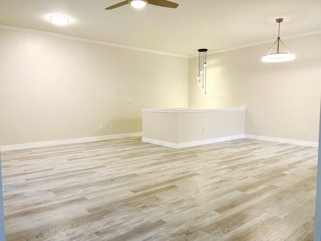 Photo - Come see this modern, elegant condo in Celebration! Unidad 206