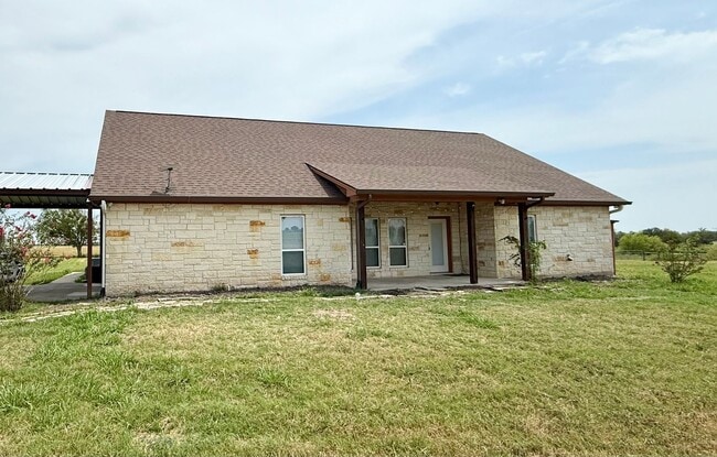 Building Photo - Peaceful country living on 10 acres! Rental