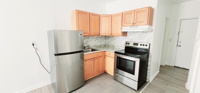 Photo - 589 59th St Unidad A3