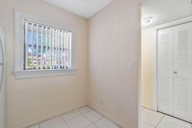Photo - 6736 Palmetto Cir S Unit 105
