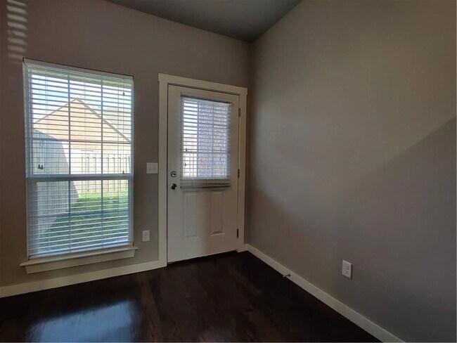 Photo - 311 Copper Oaks Dr