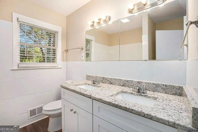 Photo - 2112 Royal Fox Way