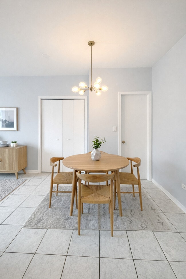 Photo - 2413 W Taylor St Unit 2