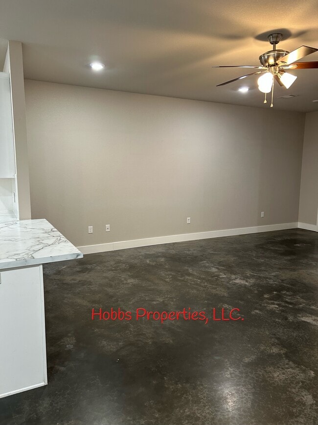 Photo - 14 Hidden Oak Dr