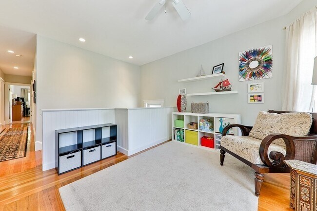 Photo - 70 Wren St Unit 2