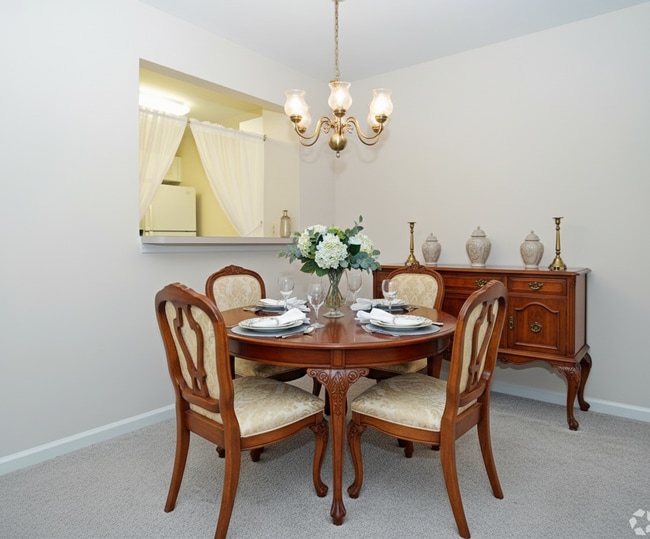 Staged Unit - Dinning Room