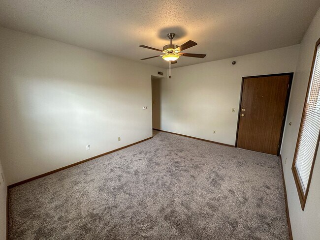 Photo - 2717 West Street