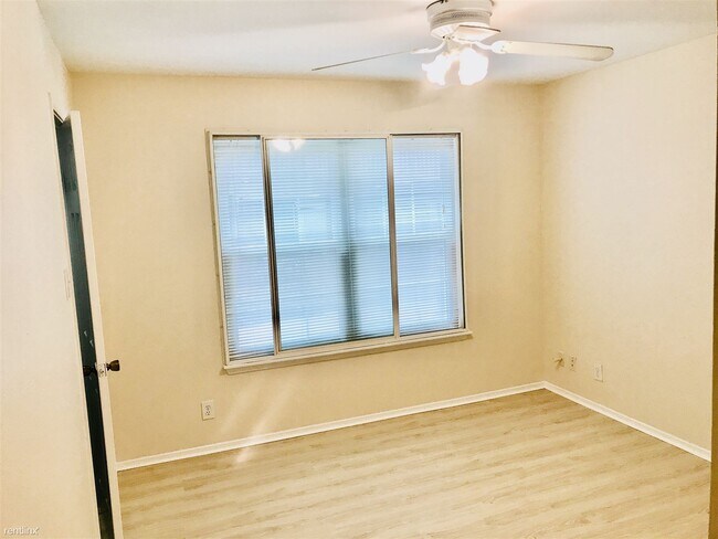 Photo - 2 br, 2 bath Condo - 3312 Wyndham Circle, ... Unit 107