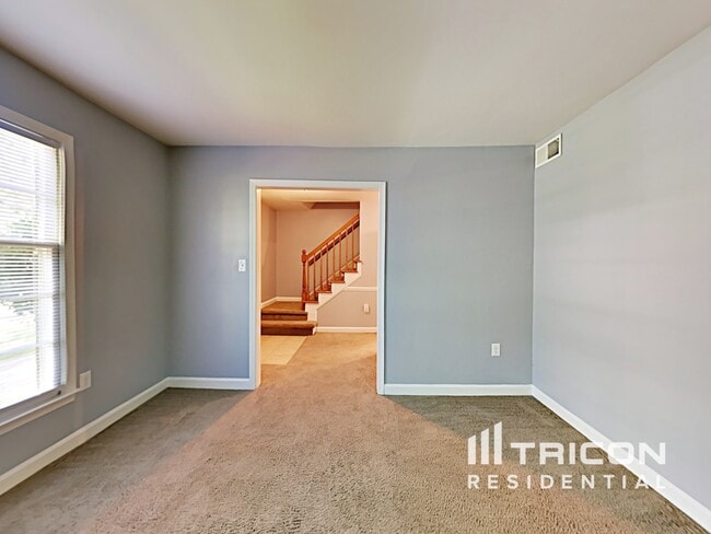 Photo - 6520 Farmingdale Dr