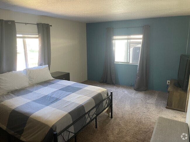 Building Photo - 255 Haylen Dr Rental