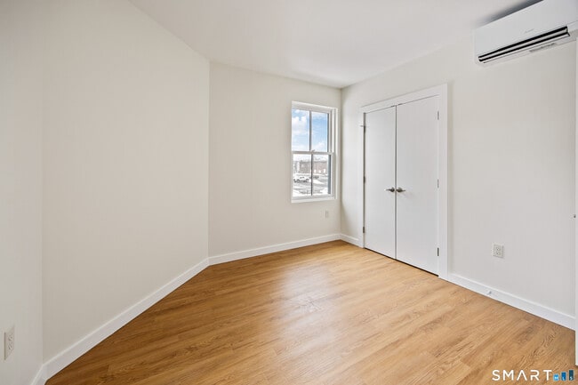 Photo - 1355 Main St Unit 207