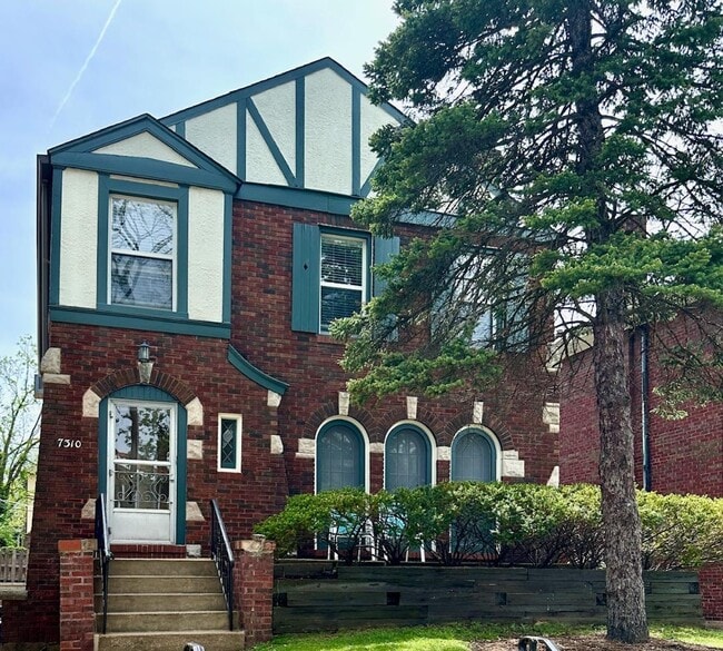 Building Photo - 7310 Lindell Blvd Unit 2