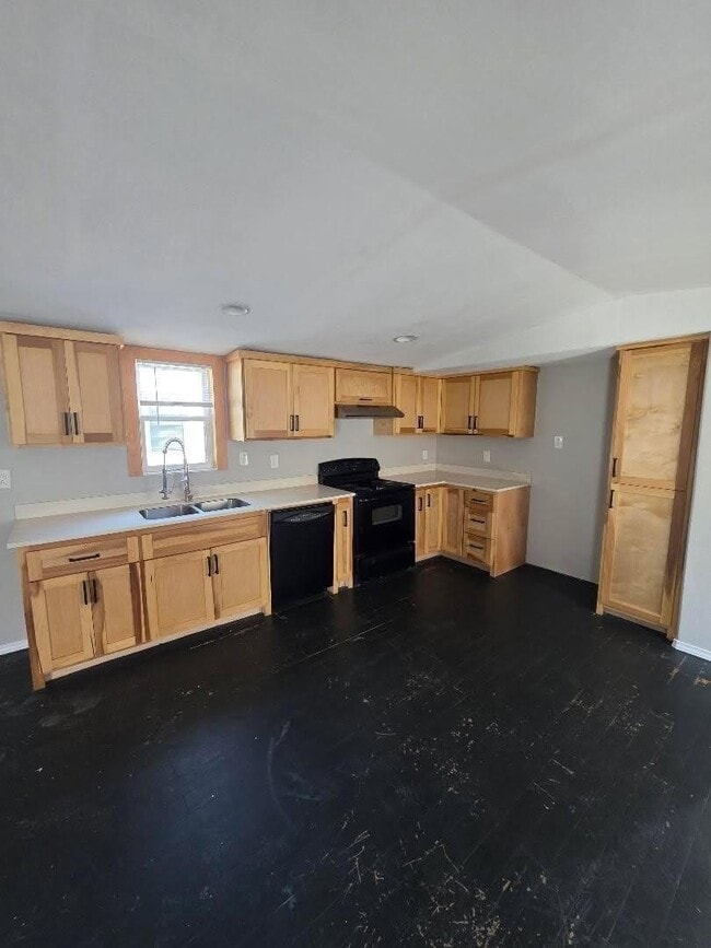 Photo - 310 Paddock St