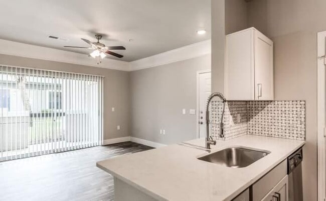 Photo - 3 bedroom in Webster TX 77598 Unit 3292