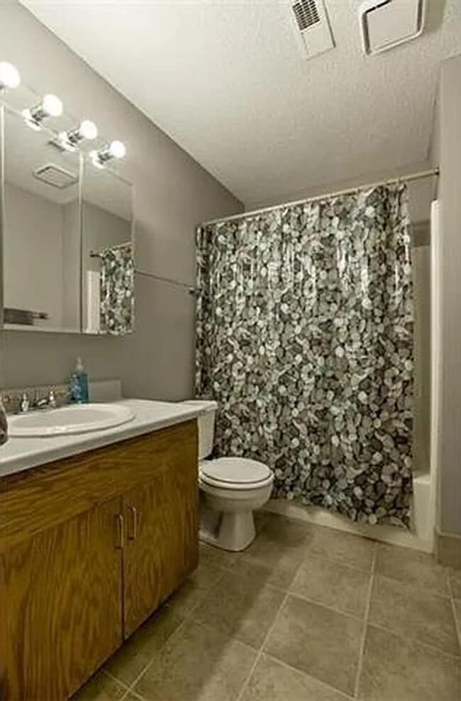 Photo - 203 Deerfield Ln