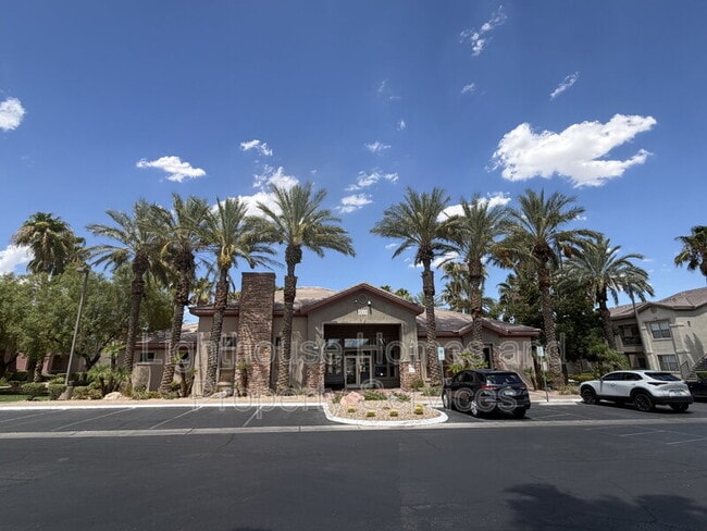 Building Photo - 8000 W Badura Ave Unit 1001