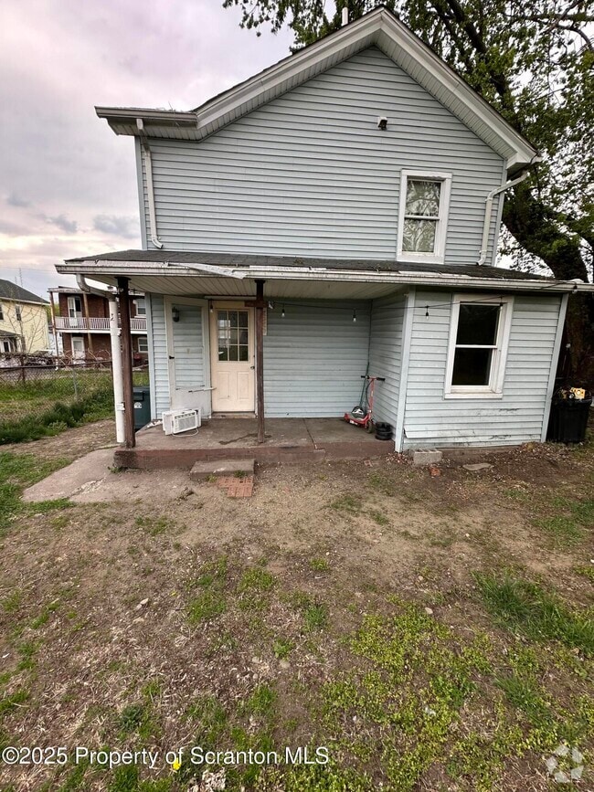 Building Photo - 704 Hazle St Rental