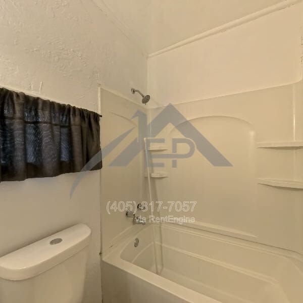 Photo - 2300 Carlton Way
