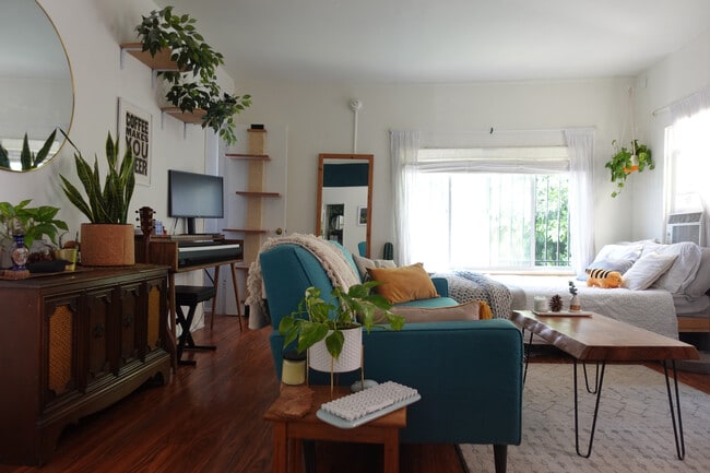 Photo - 5127 Marathon St Unit 5127