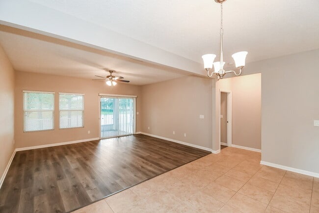 Photo - 2325 Creekfront Dr
