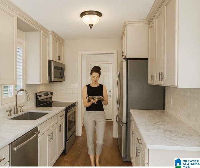 Photo - 2005 Barry St Unit 1,2,3,4