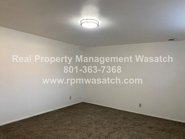 Photo - 448 Penney Ave S Unidad # C