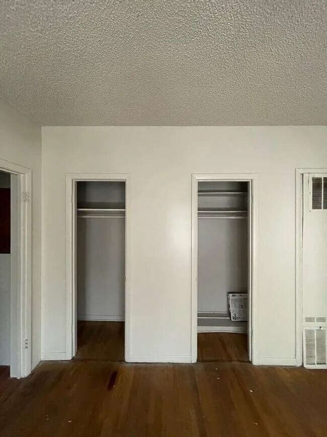 Building Photo - Charming 1-bedroom, 1-bathroom