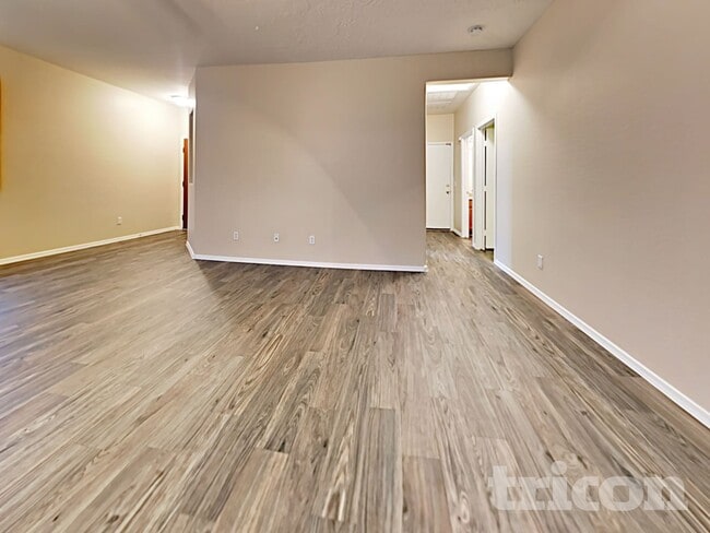 Photo - 7107 W St Catherine Ave