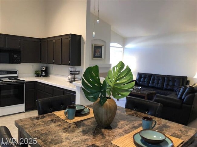 1830 N Buffalo Dr Unit 2094